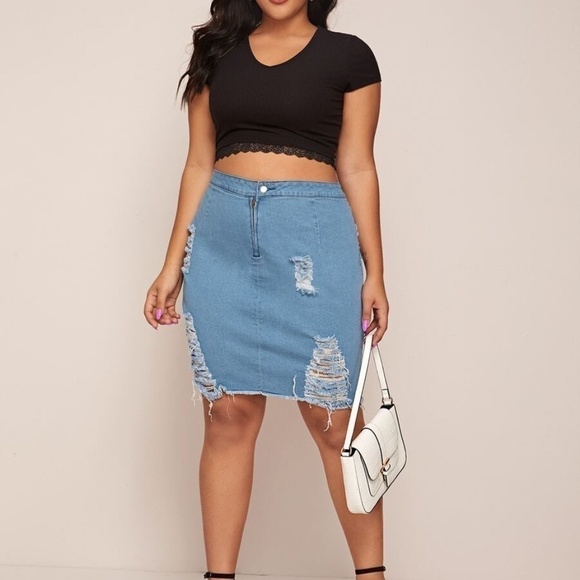 SHEIN Raw Hem Ripped Bodycon Denim Skirt - Picture 2 of 6